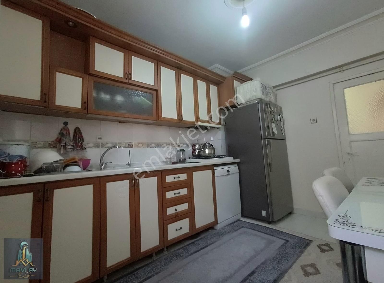 Mareşal Çak. Mah.3+1 Salon Bağımsız 135m2 3. Katta Satılık Daire