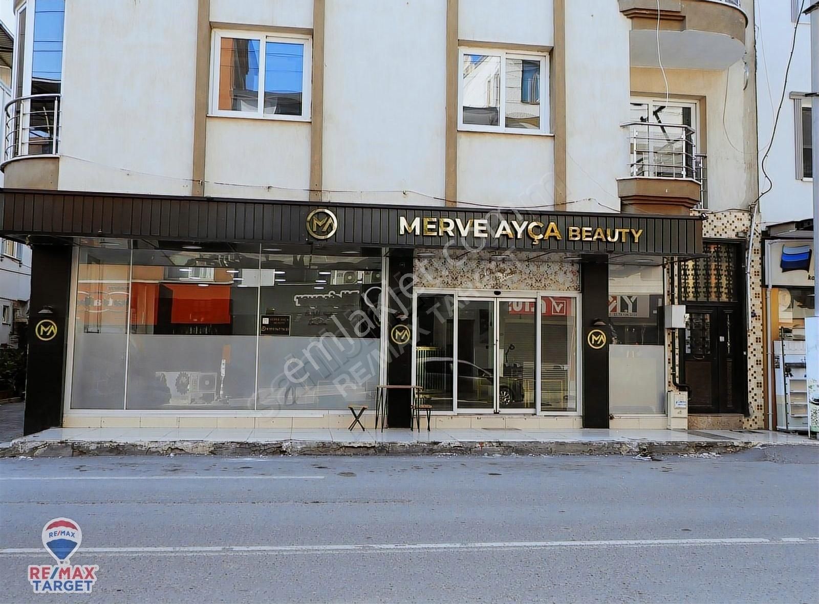 Bornova Yeşilova Devren Dükkan & Mağaza Bornova Yeşilova'da Cadde Üstünde Devren Kiralık Güzellik Salonu