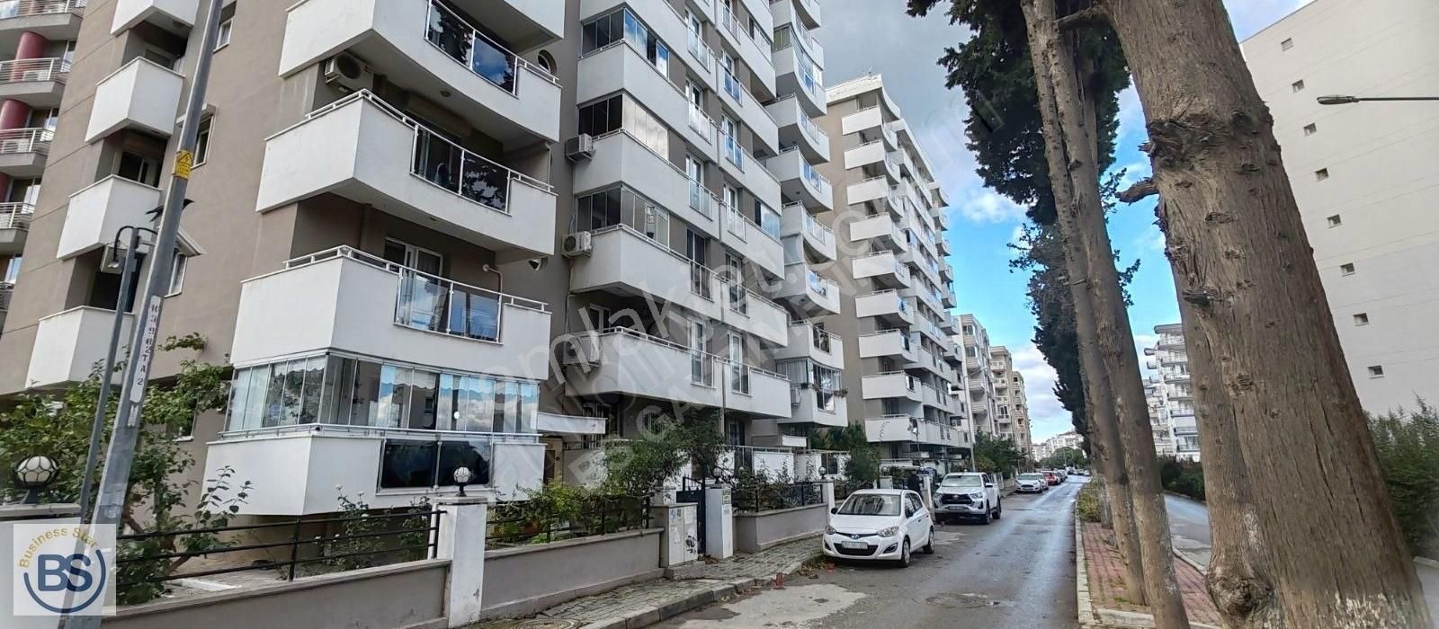 Narlıdere Yenikale Kiralık Daire Yenikale De Deniz Manzaralı 2+1