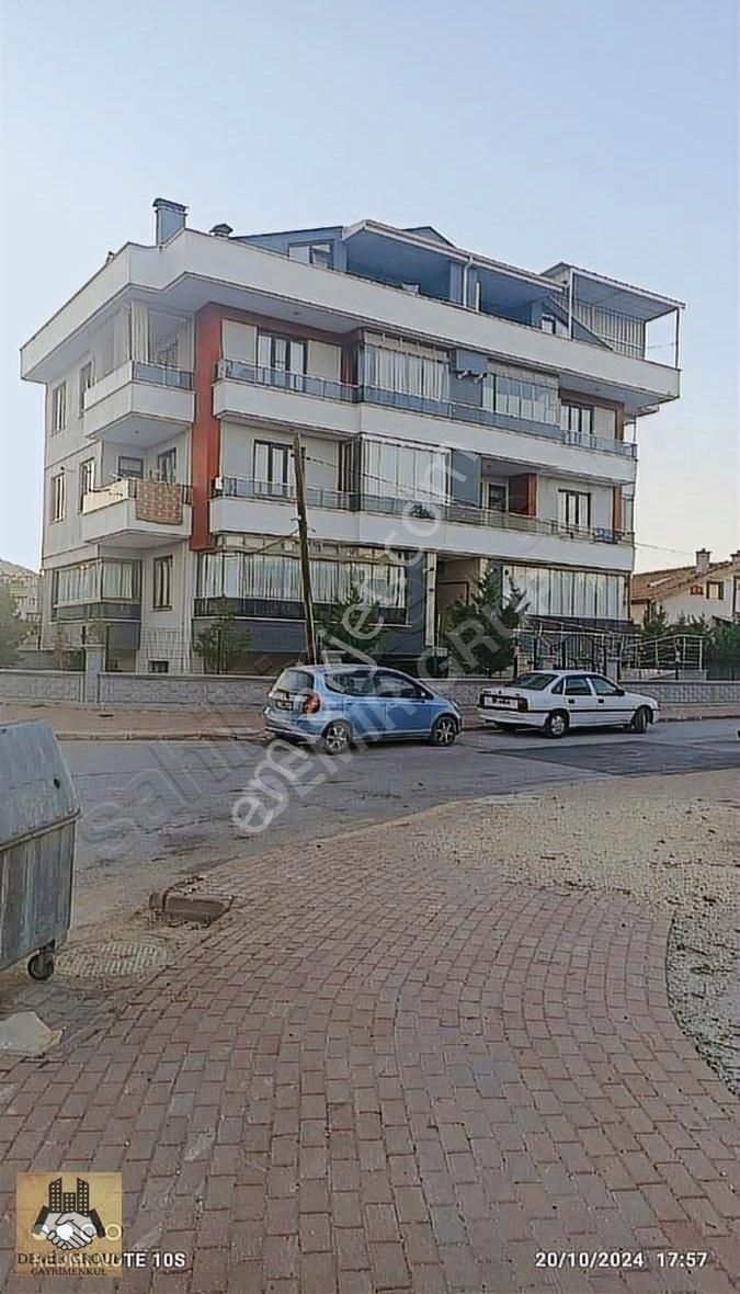 Selçuklu Hanaybaşı Satılık Daire Demir Grup'tan Hocacihan Mh. Ulaşevler 2+1 Arakat Bakımlı Daire