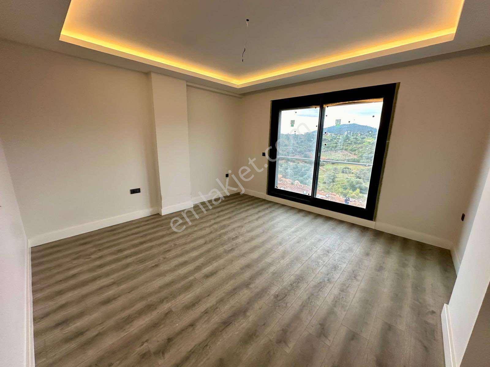 Didim Yeşiltepede 700 Mt Arsa İçerisinde 5+1 Havuzlu Otoparklı Büyük Bahçeli Villa - Görsel 24