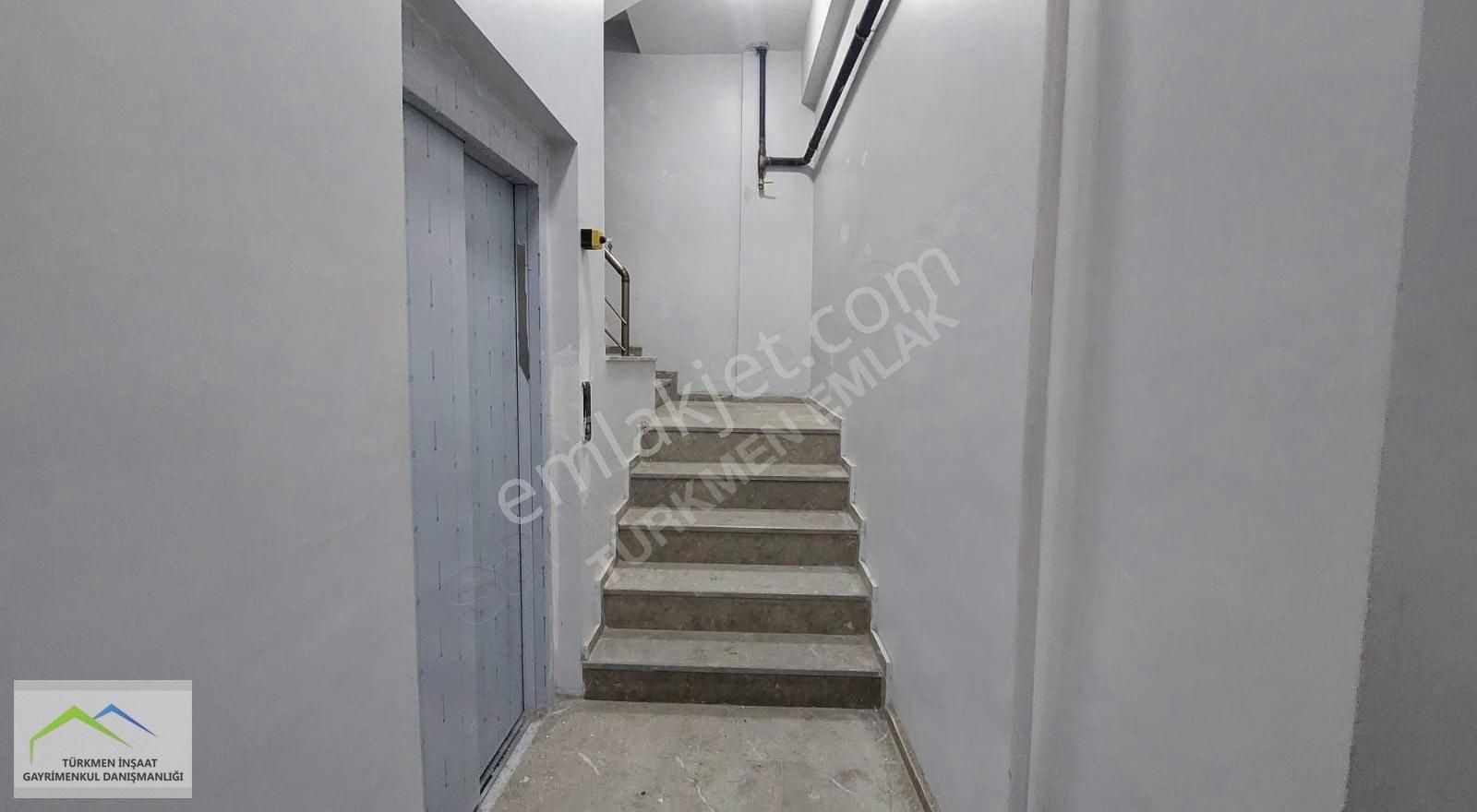 Sultangazi 75. Yıl Satılık Daire Türkmen Emlak'tan Tek Daire Üstü 3+1 150m² Satılık Daire