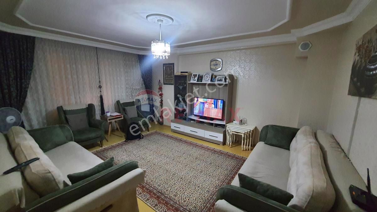 Esenyurt İnönü Satılık Daire Remax Gelişim'den 2+1 Masrafsız Arakat Daire