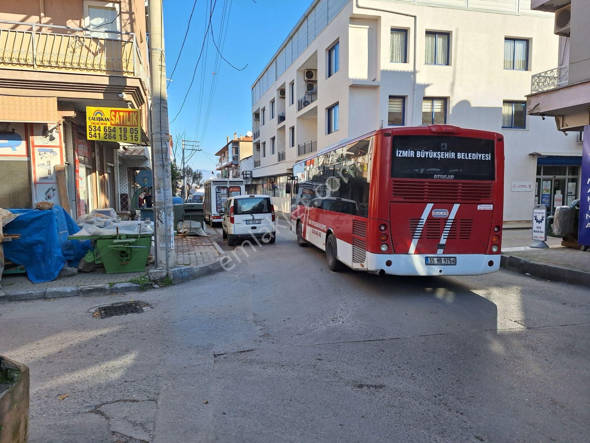 İzmir Karabağlar Satılık Müstakil İşyeri Çalışkan__dan Aydın Mah Cadde Üzeri Acil Satılık Dükkan