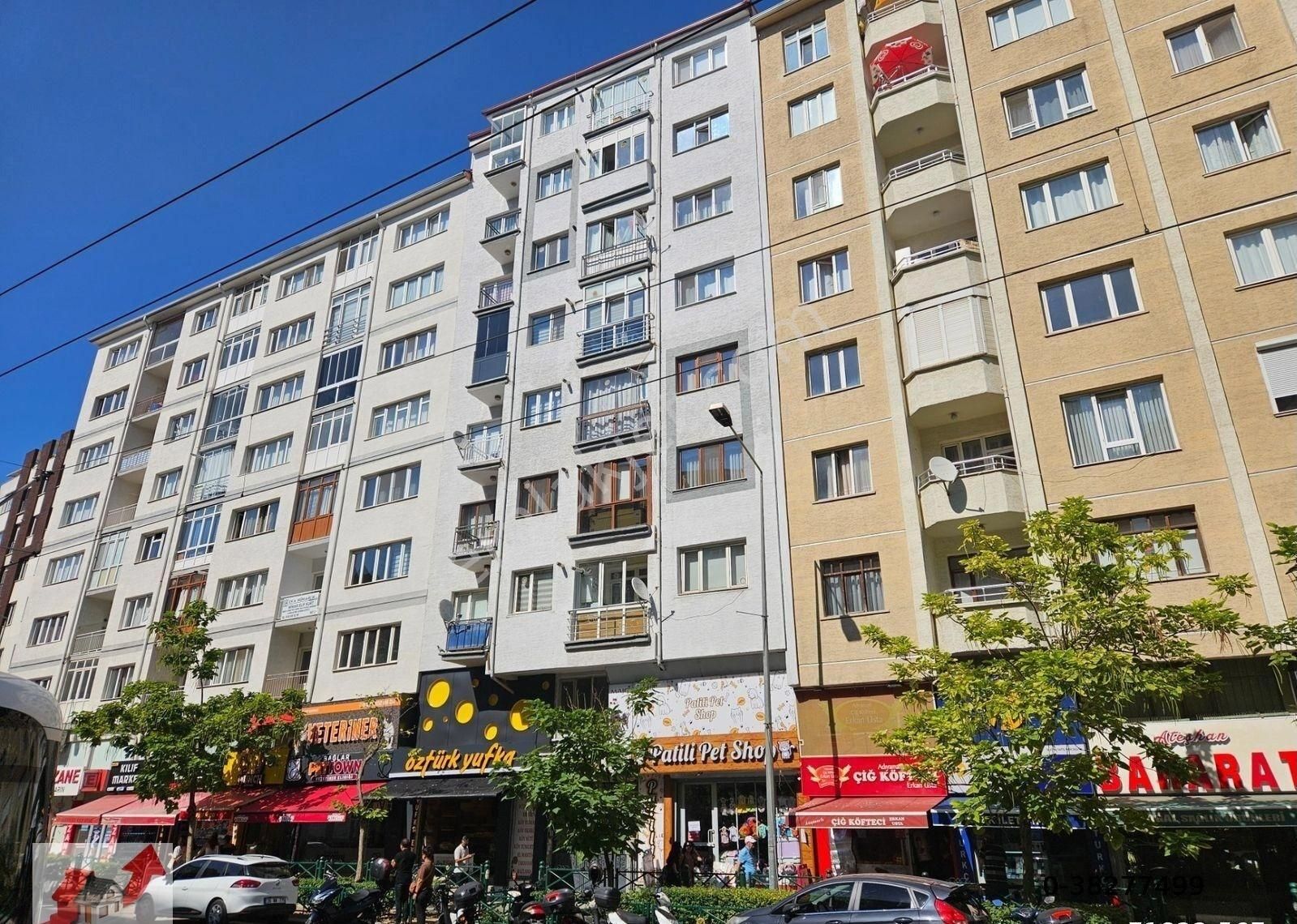 Tepebaşı Yenibağlar Satılık Daire Dönertaş Emlaktan Üniversite Caddesi Üzerinde Satılık 3+1 Daire