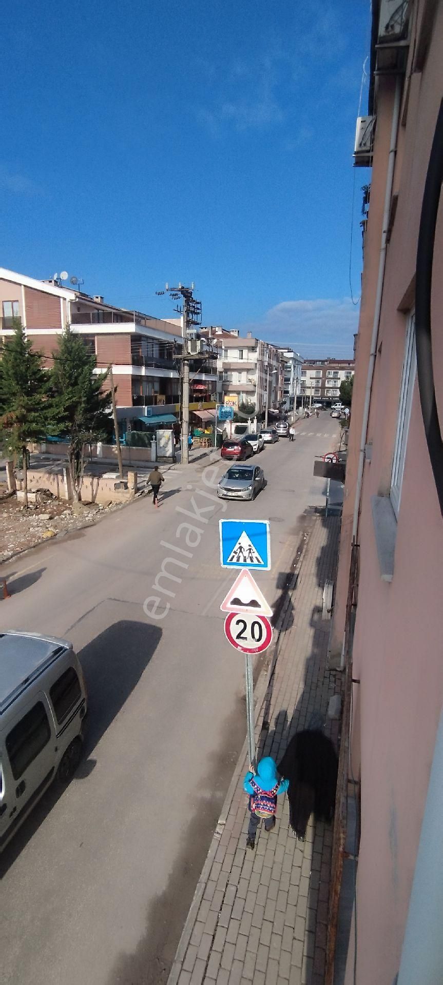 Yalova Merkez Dere Satılık Daire Dere Mahallesinde Uygun Fiyat Güzel Konum Arakat 2+1