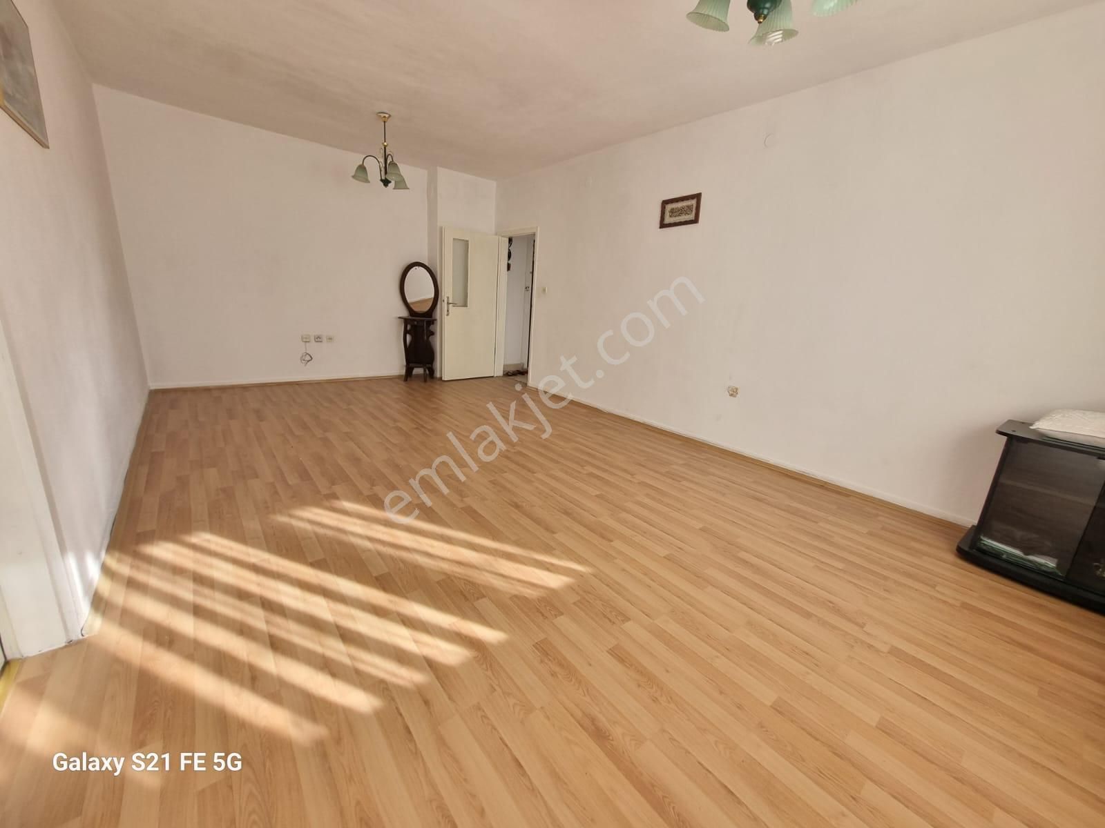 Demiröz Gayrimenkulden Merkezi Konumda Satılık 3+1 Daire - Görsel 11