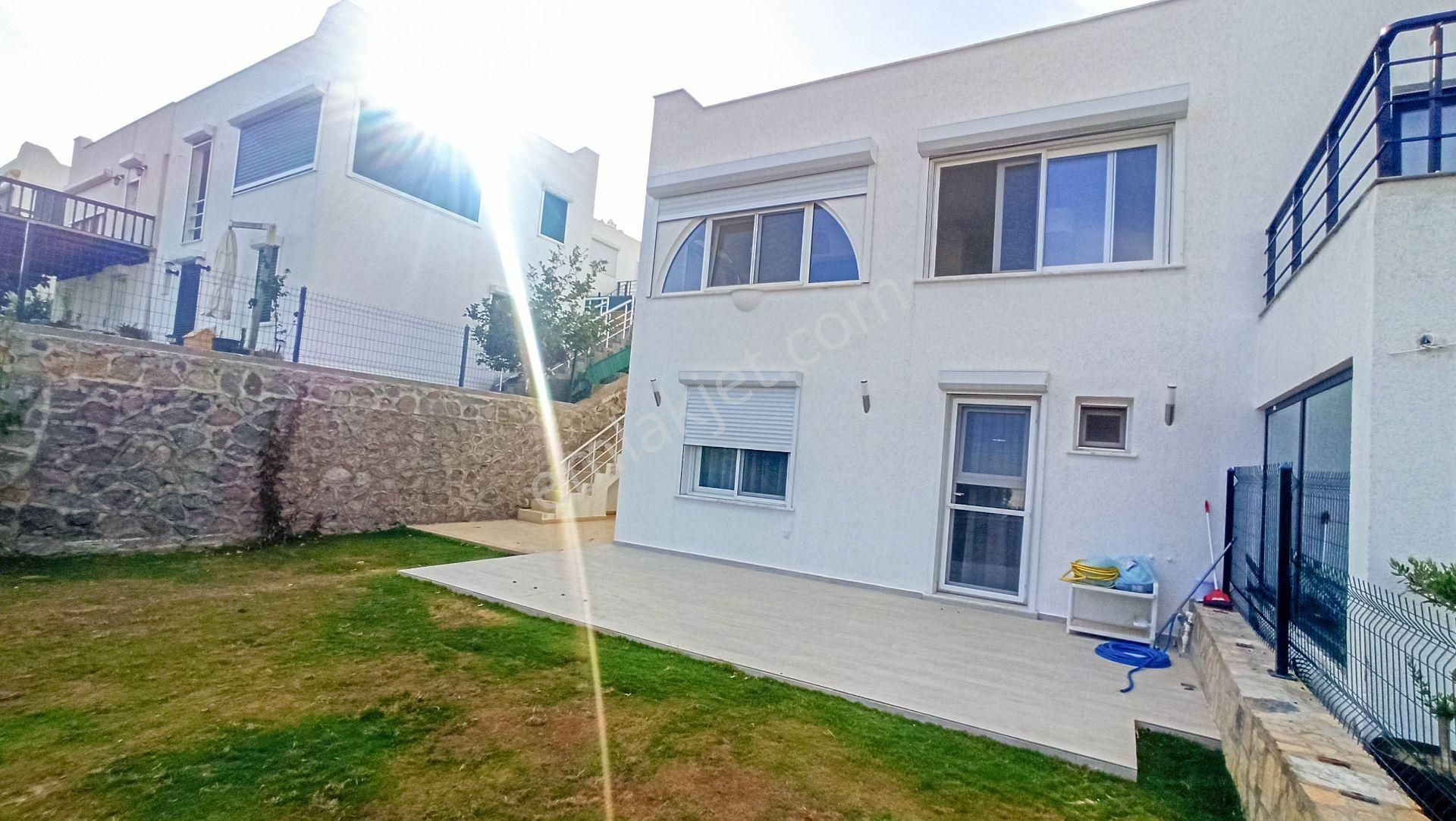 Bodrum Nağme Sitesi'nde Geniş Bahçeli 3+1 Villa - Görsel 3