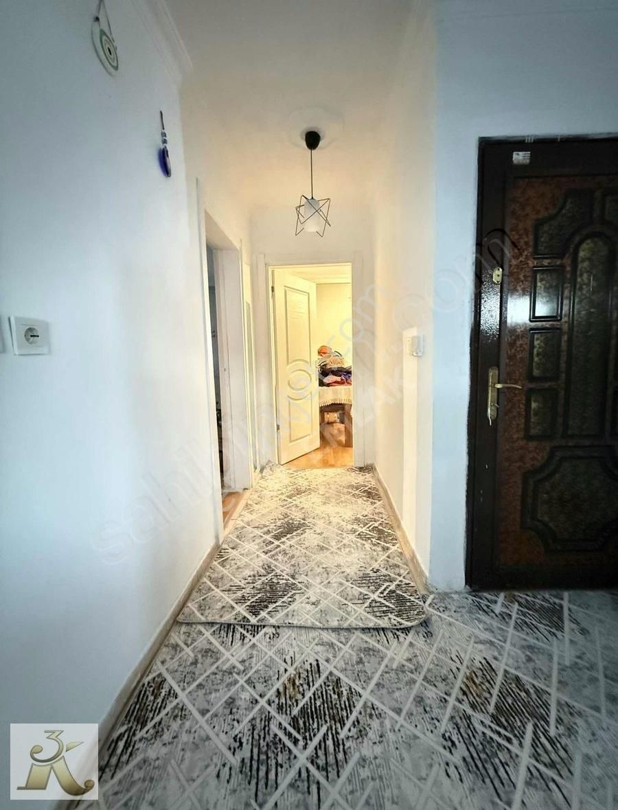 Sultangazi Gazi Kiralık Daire 3k Emlak'tan 2+1 Geniş Balkonlu Kiralık Teras Kat