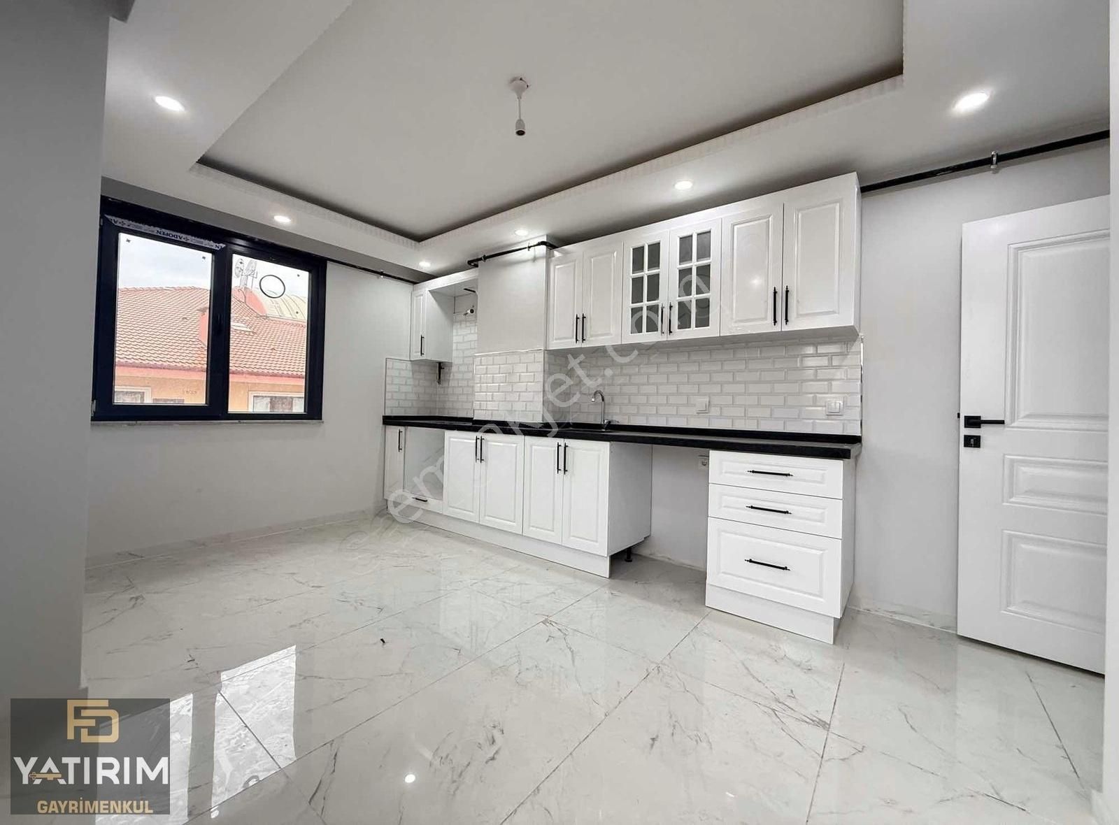 Darıca Emek Satılık Daire Darıca Emek Mahallesi Merkezi Konumda 4+1 220 M² Çatı Dubleks