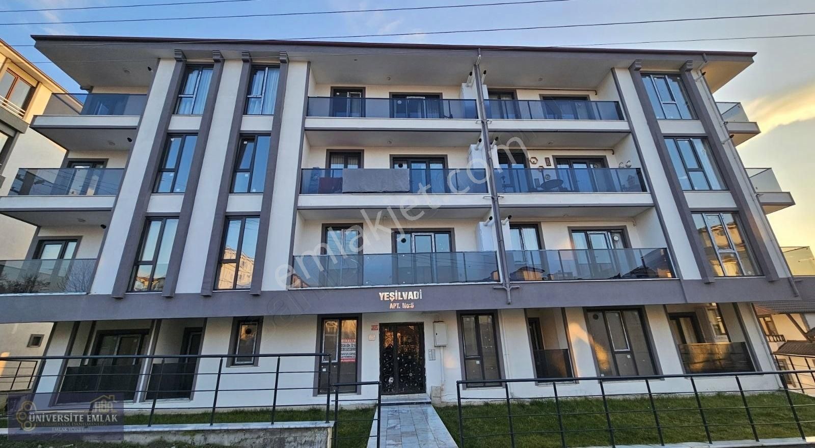 Düzce Merkez Orhangazi Kiralık Daire Düzce Üniversite Yanı Geniş 2+1 Kiralık Sıfır Daire Balkonlu Lüx