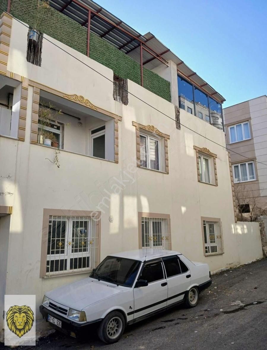 Kilis Merkez Barış Satılık Daire Barış Mah. Komple 2 Kat + Teras