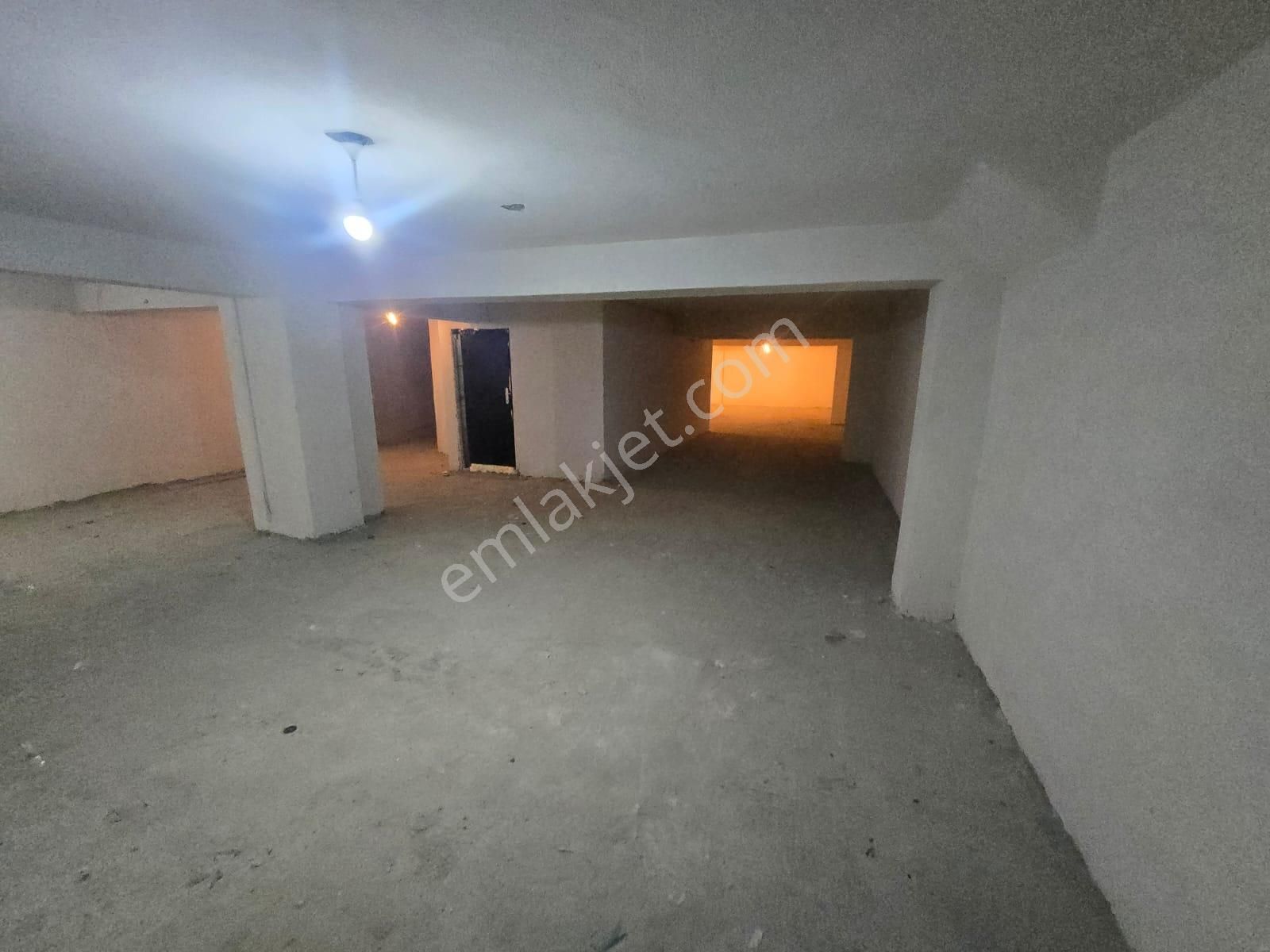 Başakşehir Altınşehir Kiralık Depo Başakşehir Güvercintepe Mahallesinde 250m² Kiralık Depo/antrepo