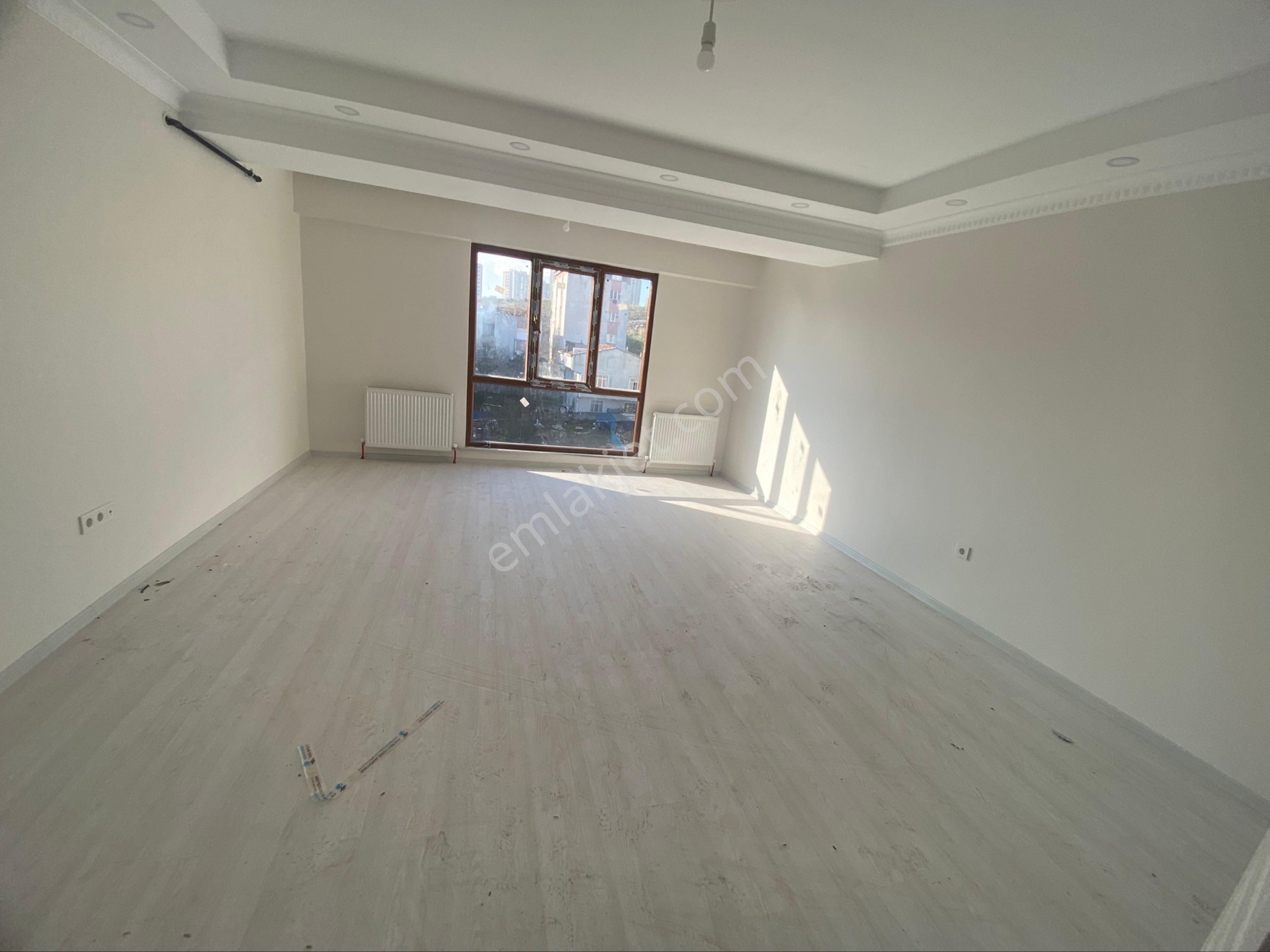 Avcılar Tahtakale Satılık Daire Satılık Arakat 2+1 110m2 Ön Cephe Eray İnşaat Emlak