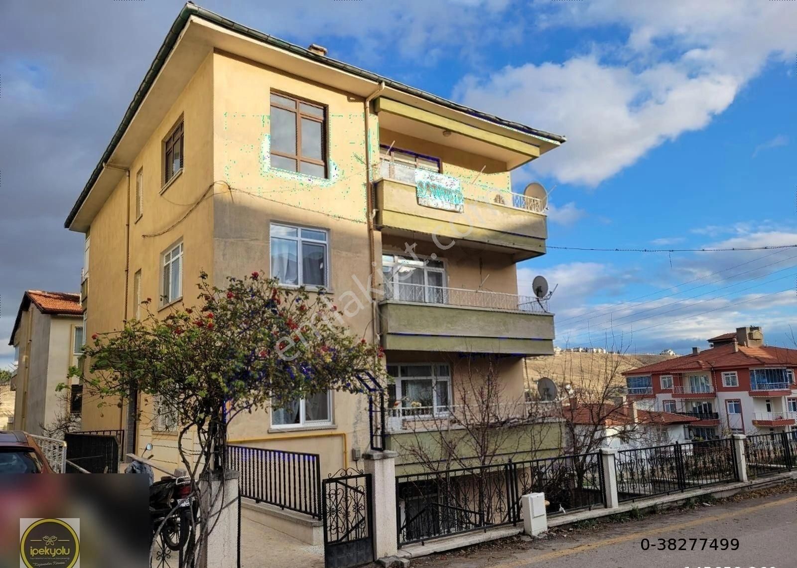 Beypazarı Hacıkara Satılık Daire İpekyolu Gayrimenkul'den Hacıkara 3+1 Satılık Daire