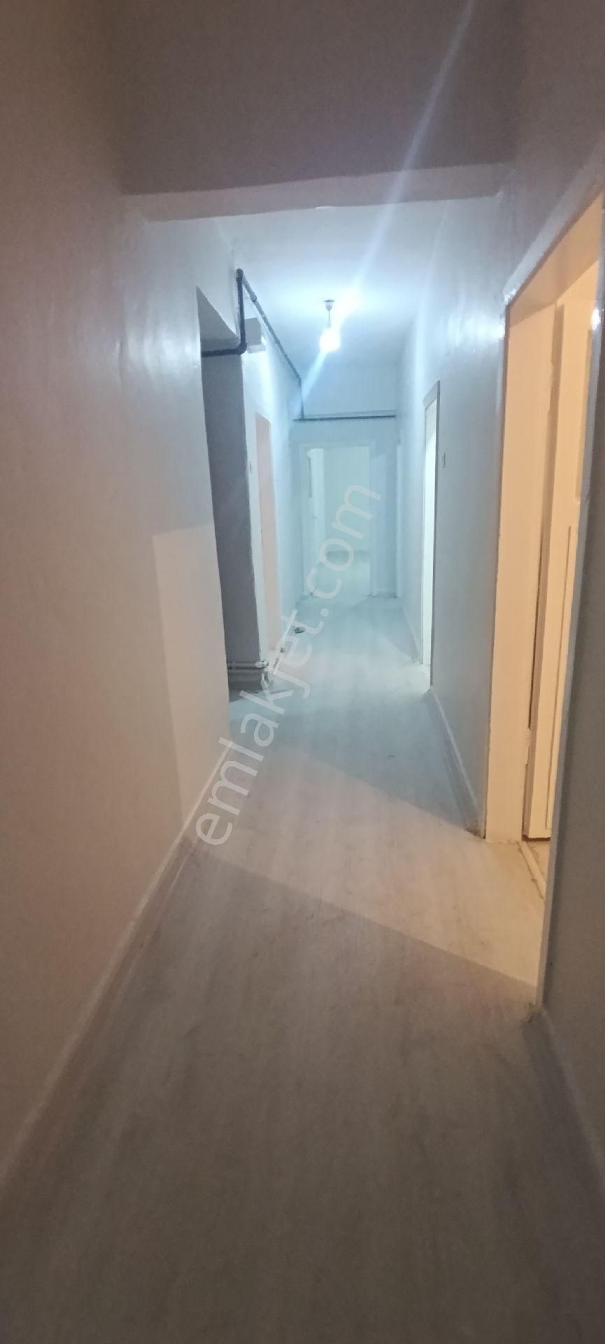 Ebrar Emlaktan Semtinde Temiz 3+1 Kiralık Daire - Görsel 22