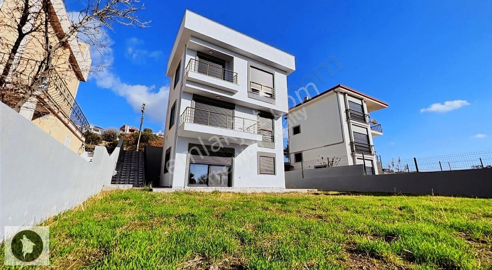 Dikili Çandarlı Satılık Villa Dikili. Çandarlı. Bimeyko. Sitesinde Fırsat Sıfır Villa 4+1