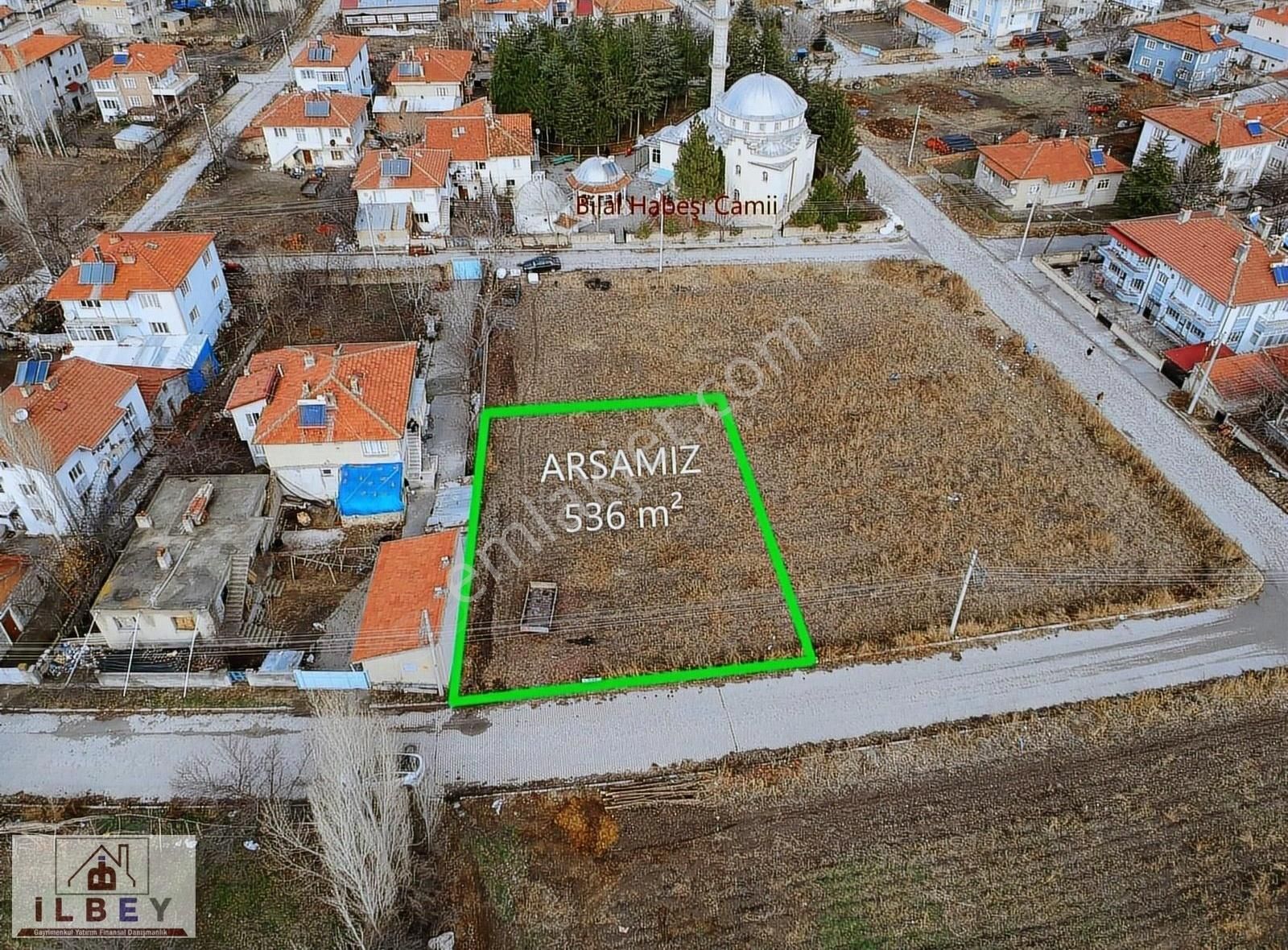 Şuhut Zafer Satılık Konut İmarlı İlbey // Zafer Mahallesi Bh Camii Yanında 536 M² Arsa