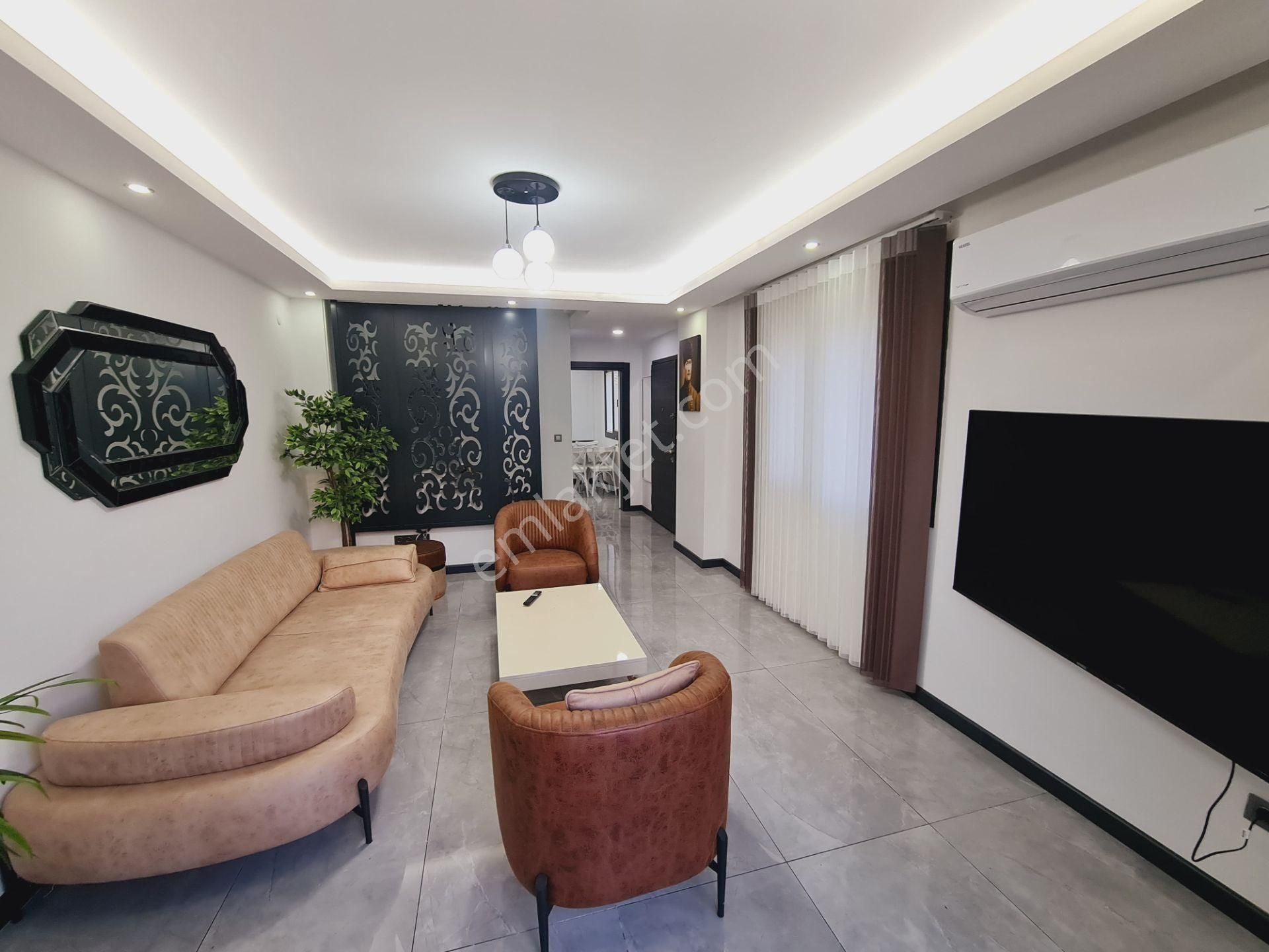 Akbükde Ful Deniz Manzaralı Eşyalı Otoparklı 4+1 Triblex Villa - Görsel 17