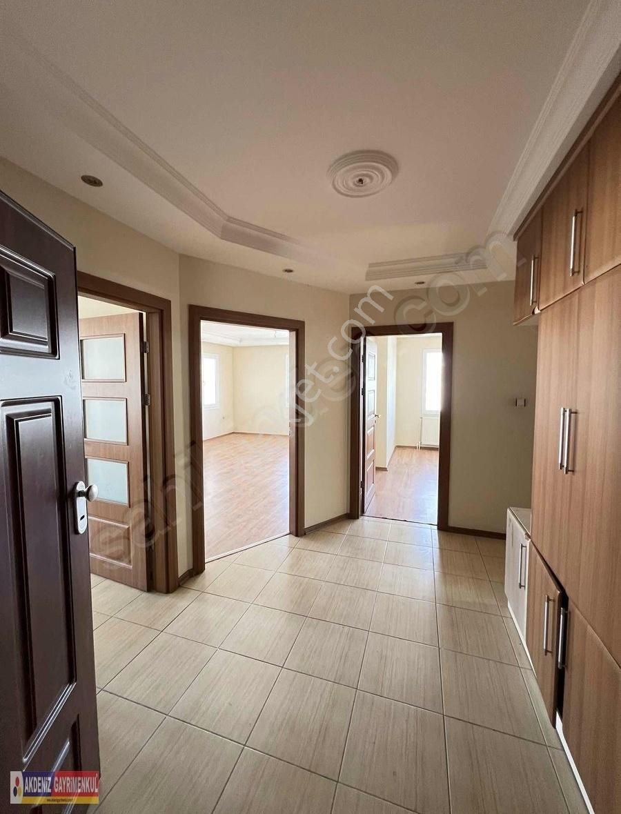 Süleyman Demirelde 4+1 K. Mutfak Geniş Oturumlu Satılık Daire - Görsel 3