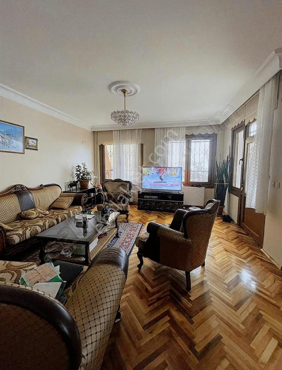 Sarıyer Büyükdere'de Caddeye Yakın Satılık Villa - Görsel 4