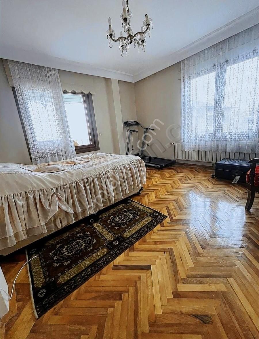 Sarıyer Büyükdere'de Caddeye Yakın Satılık Villa - Görsel 7