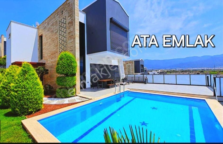 Kuşadası Soğucak Satılık Villa Kuşadasında Özel Havuzlu Kapalı Garajlı Tek Müstakil Geniş Bahçeli Sıfır Villa