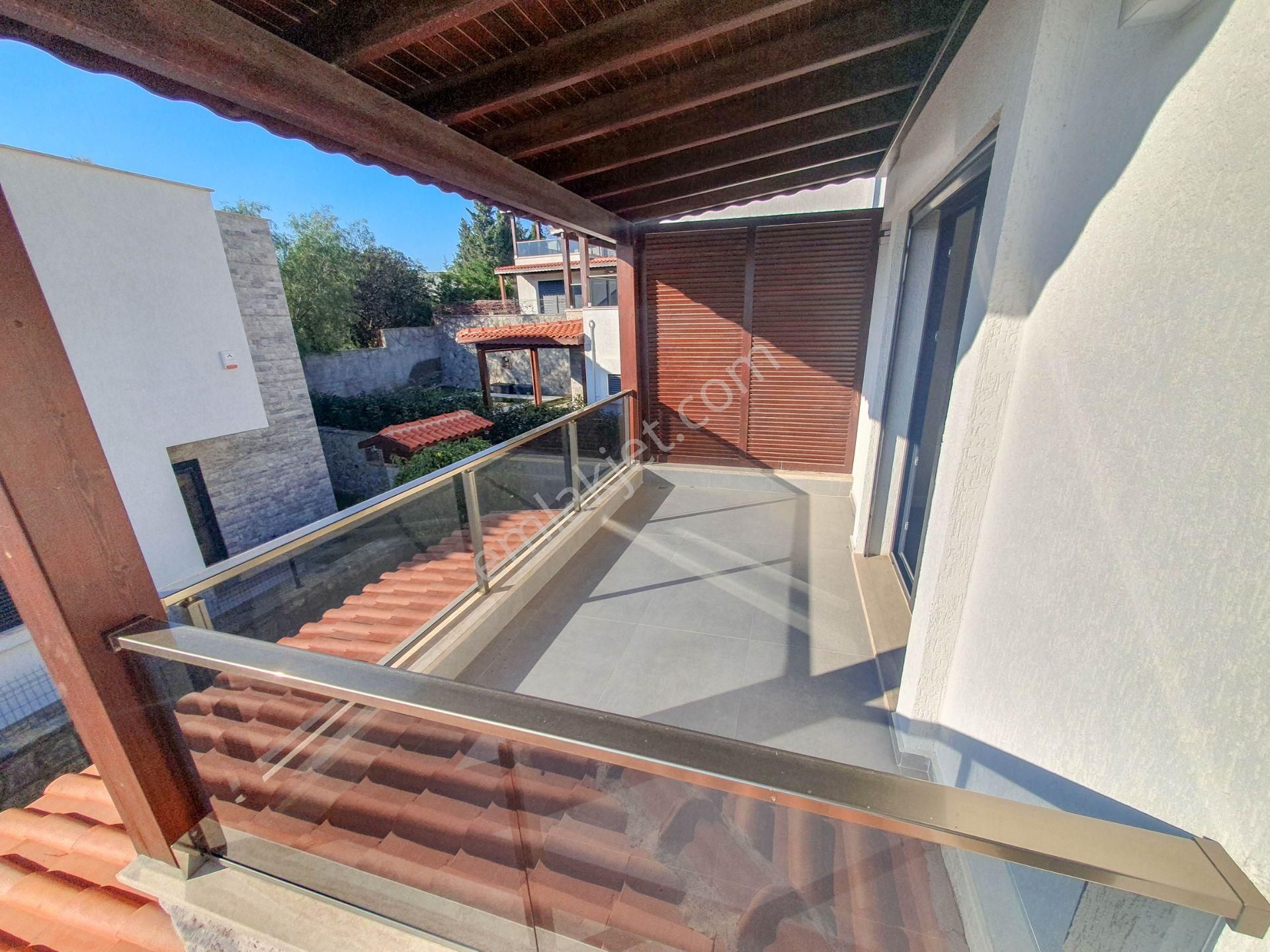 Bodrum Gümüşlük'te Satılık Müstakil Bahçeli Denize Yakın Villa - Görsel 24