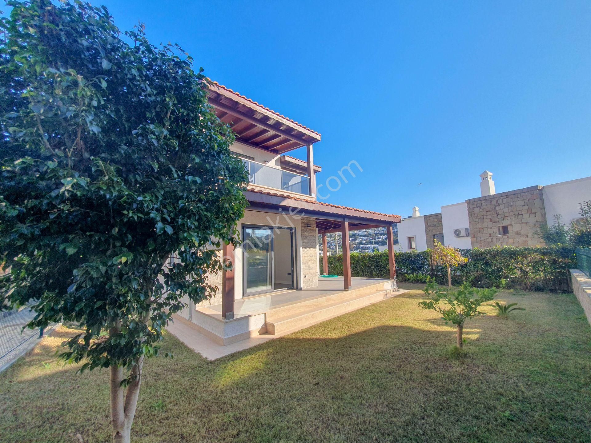 Bodrum Gümüşlük'te Satılık Müstakil Bahçeli Denize Yakın Villa - Görsel 3