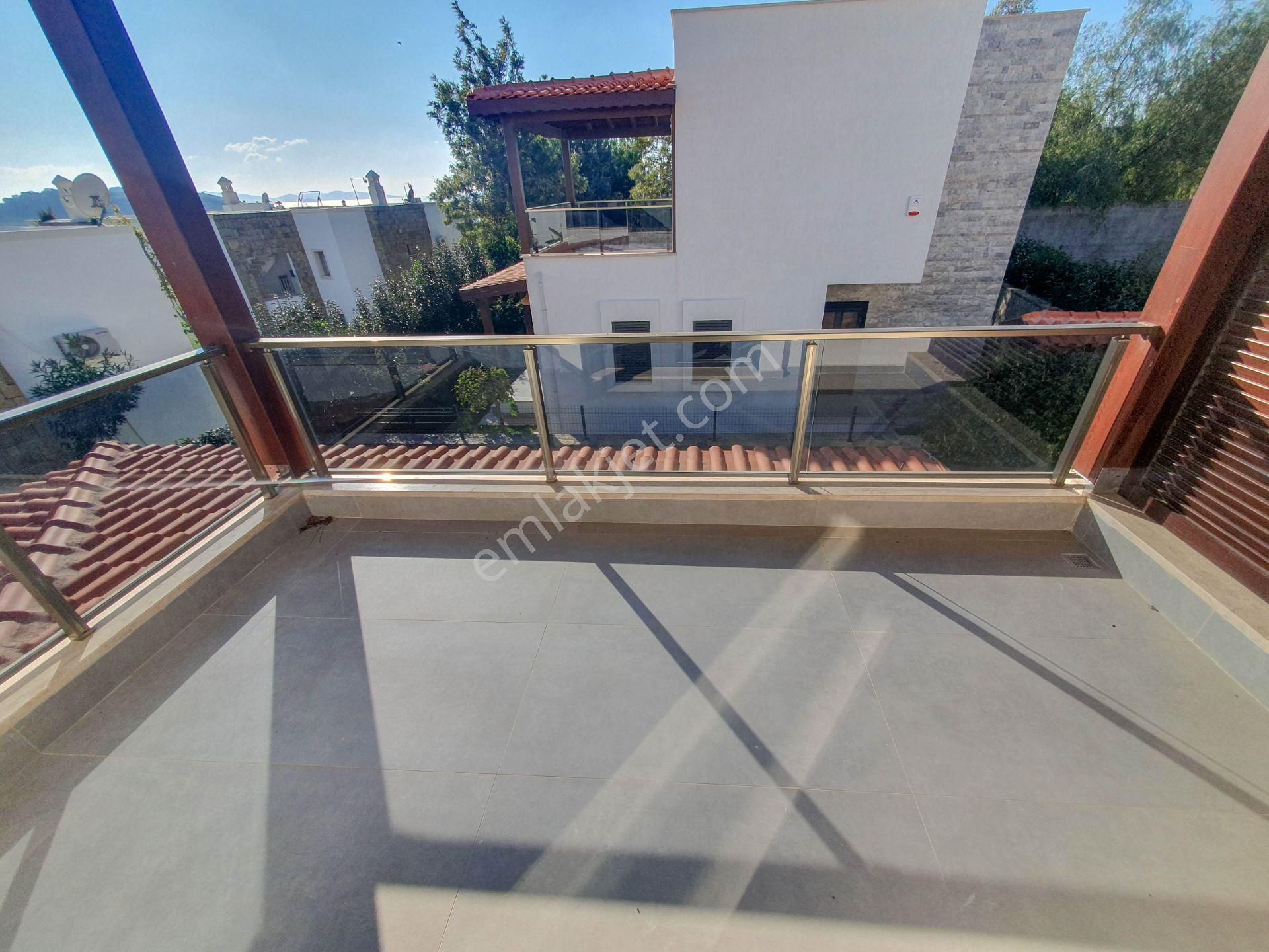 Bodrum Gümüşlük'te Satılık Müstakil Bahçeli Denize Yakın Villa - Görsel 17