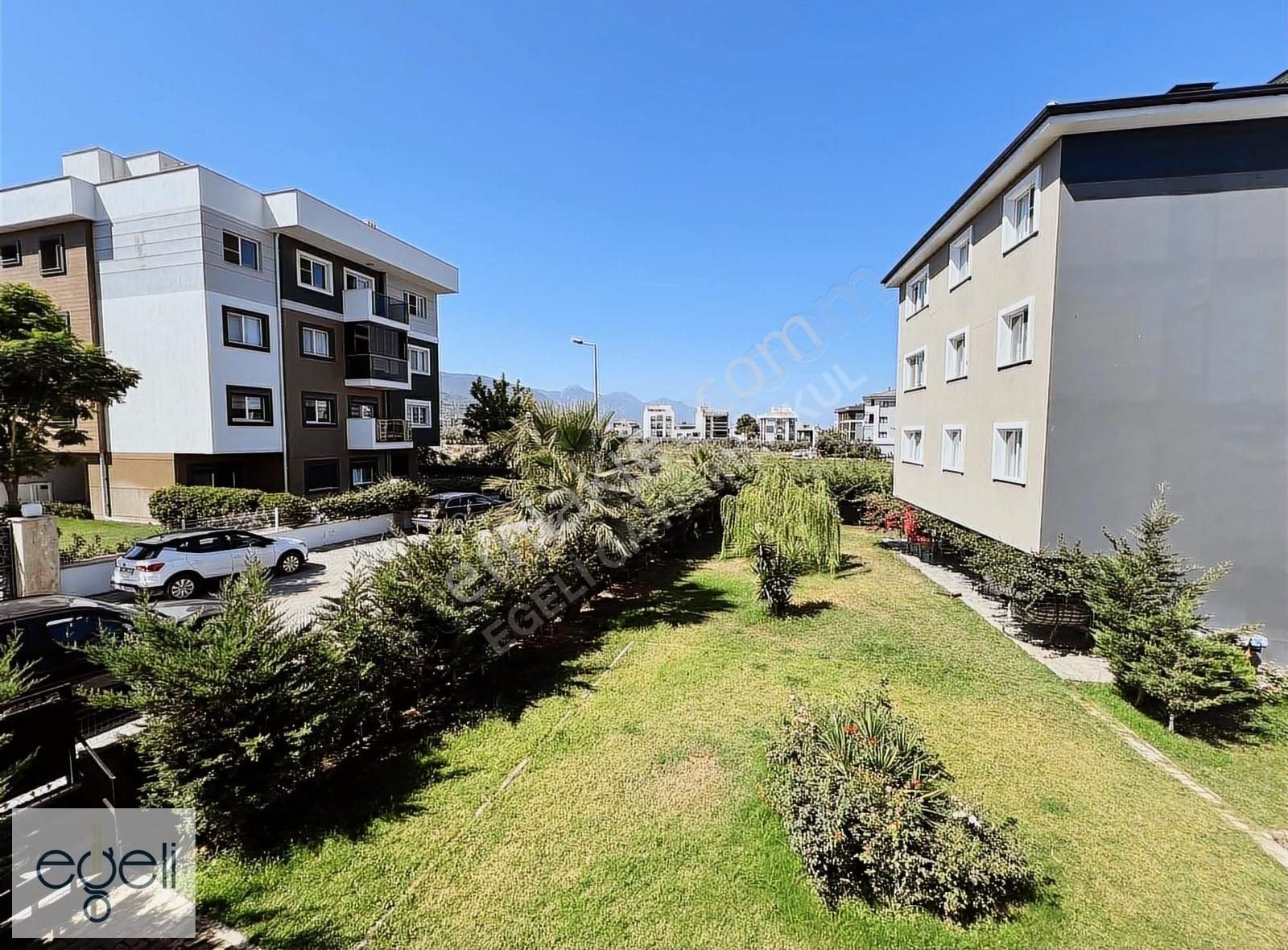 Kuşadası Davutlar Satılık Daire Davutlar Da Site İçerisinde Kullanışlı 2+1 Daire