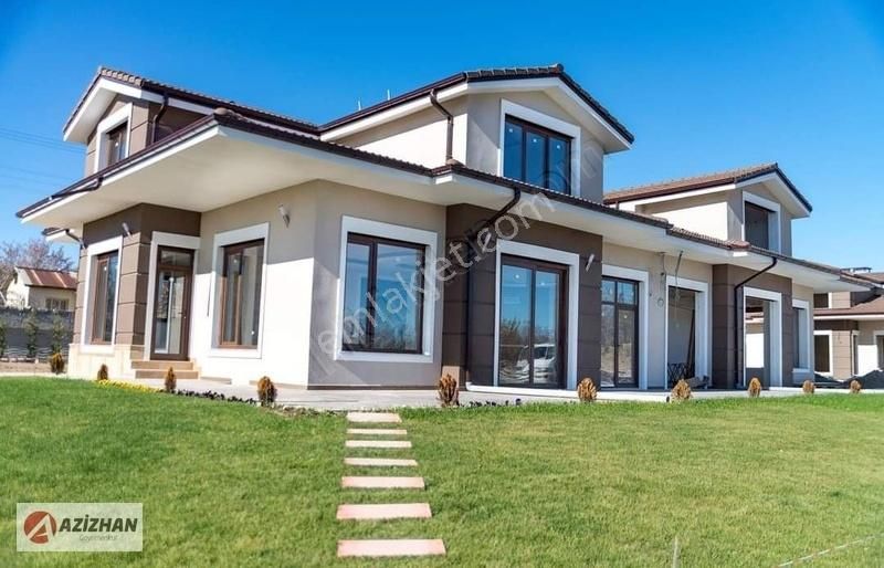 Meram Durunday Kiralık Villa Azizhan'dan Meram Yorgancı'da Kiralık Site İçi 450 M² Villa