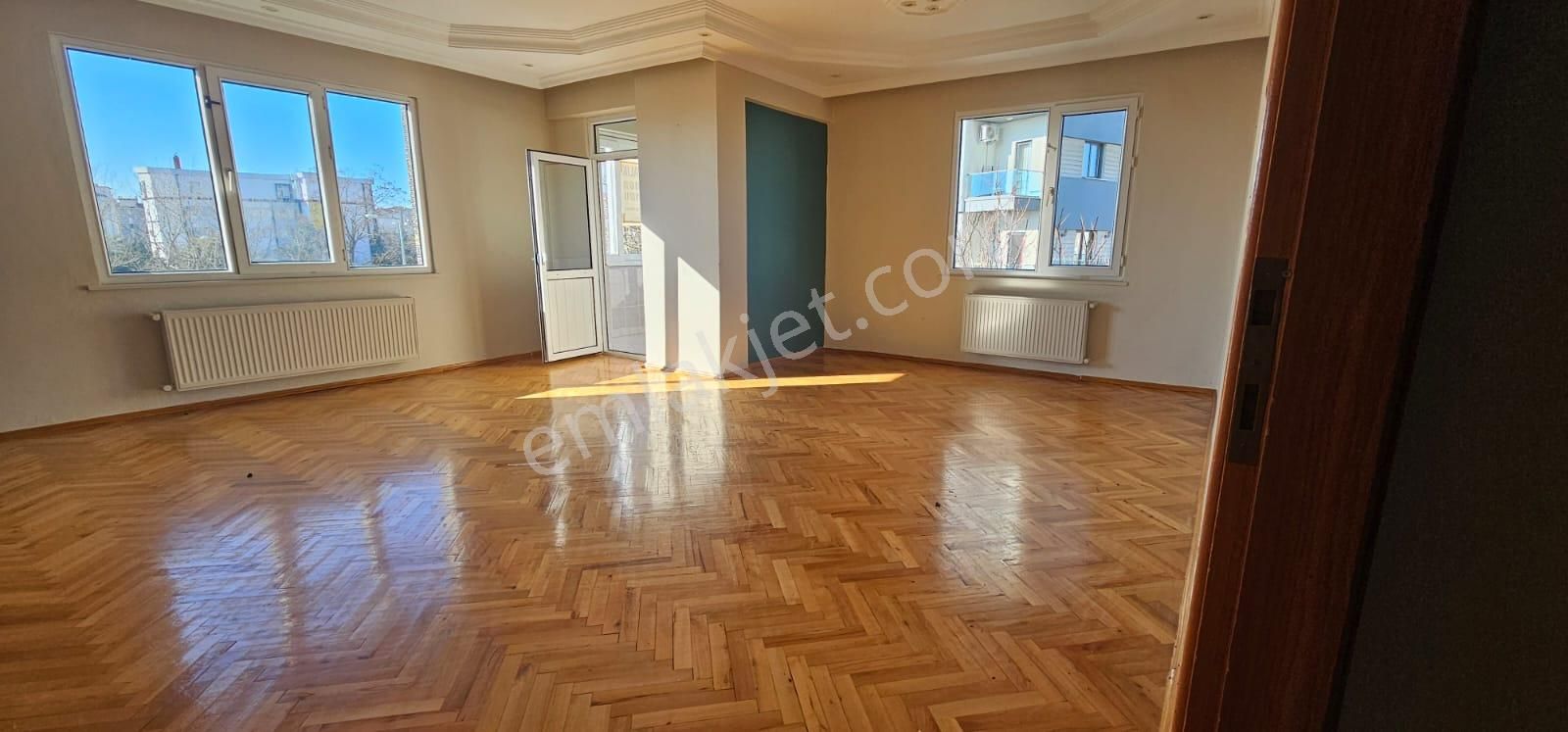 Kartal Karlıktepe Kiralık Daire Kartal Karlıktepede Toplu Ulaşıma Yürüme Mesafesinde 150 M2 3+1