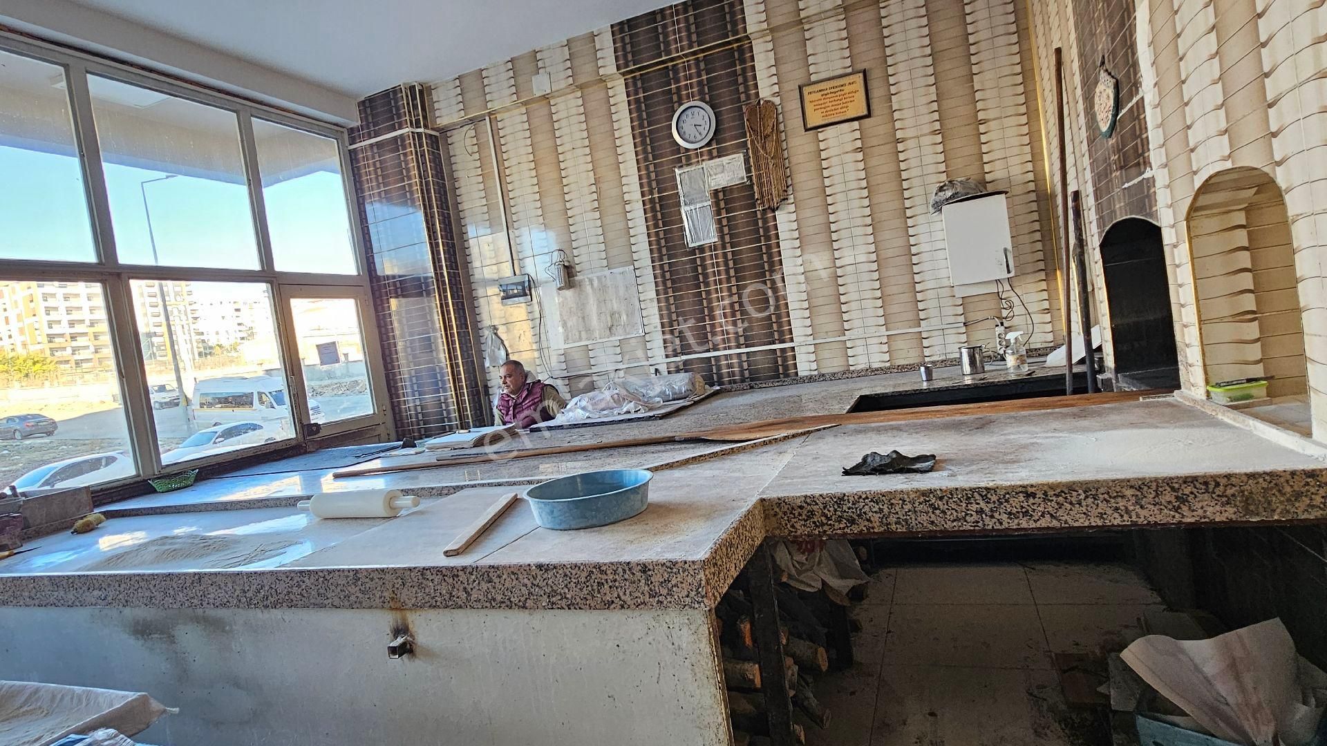 Özgür Emlaktan Satılık Pide Fırını - Görsel 13