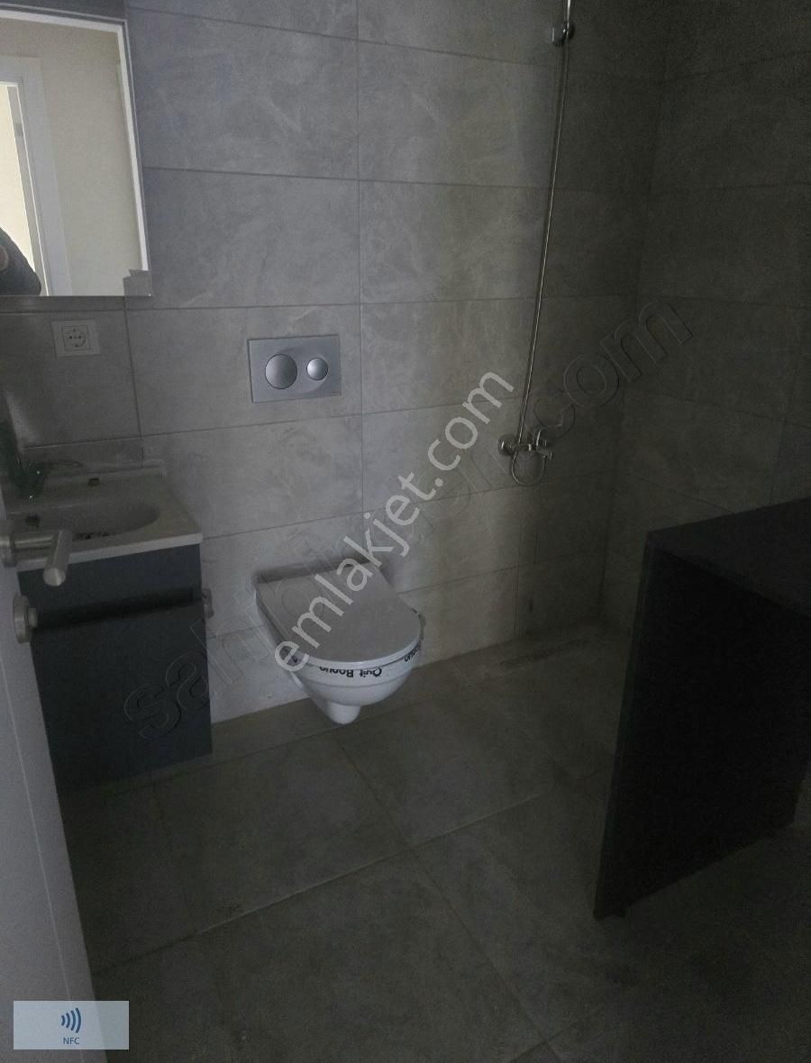 Aliağa Siteler Satılık Daire Aliağa İzpek Statıon'da Satılık 2+1 Ebeveyn Banyolu Daire