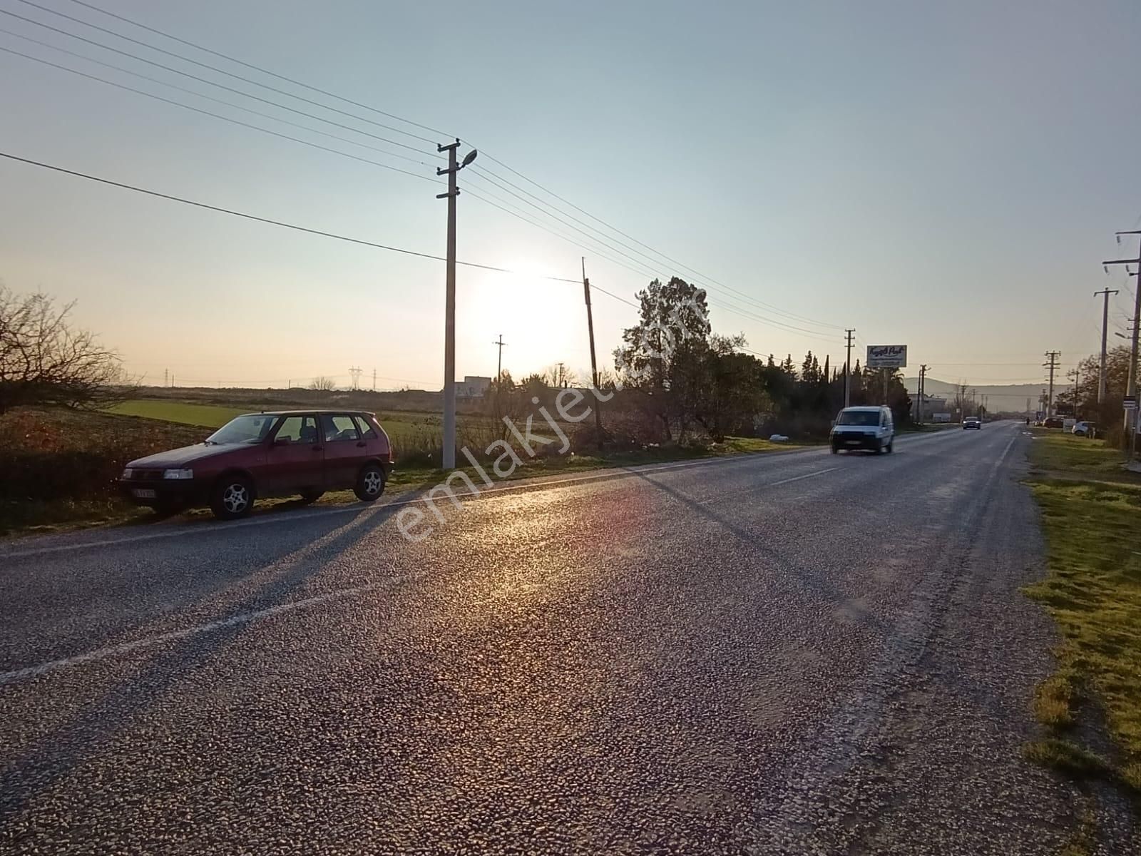 Eski Foça Yoluna Cepheli 3dönüm Tarla - Görsel 7