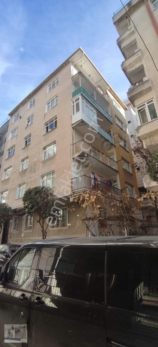 Bahçelievler Soğanlı Kiralık Daire Bahçelievler Soğanlı Meydanda Arakat 140 M2 Kiralık 3+1 Daire