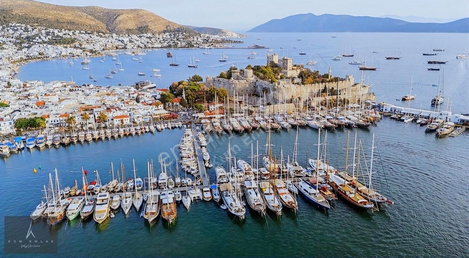 Bodrum Yeniköy Satılık Müstakil Ev Bodrum Marina Manzaralı 3+1 İkiz Dubleks