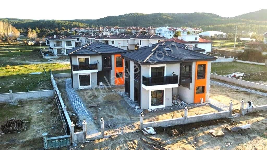 Menteşe Yeniköy Satılık Villa Muğla Menteşede Satılık Yaz Kış Oturabileceğiniz Müstakil 3 Adet Villa