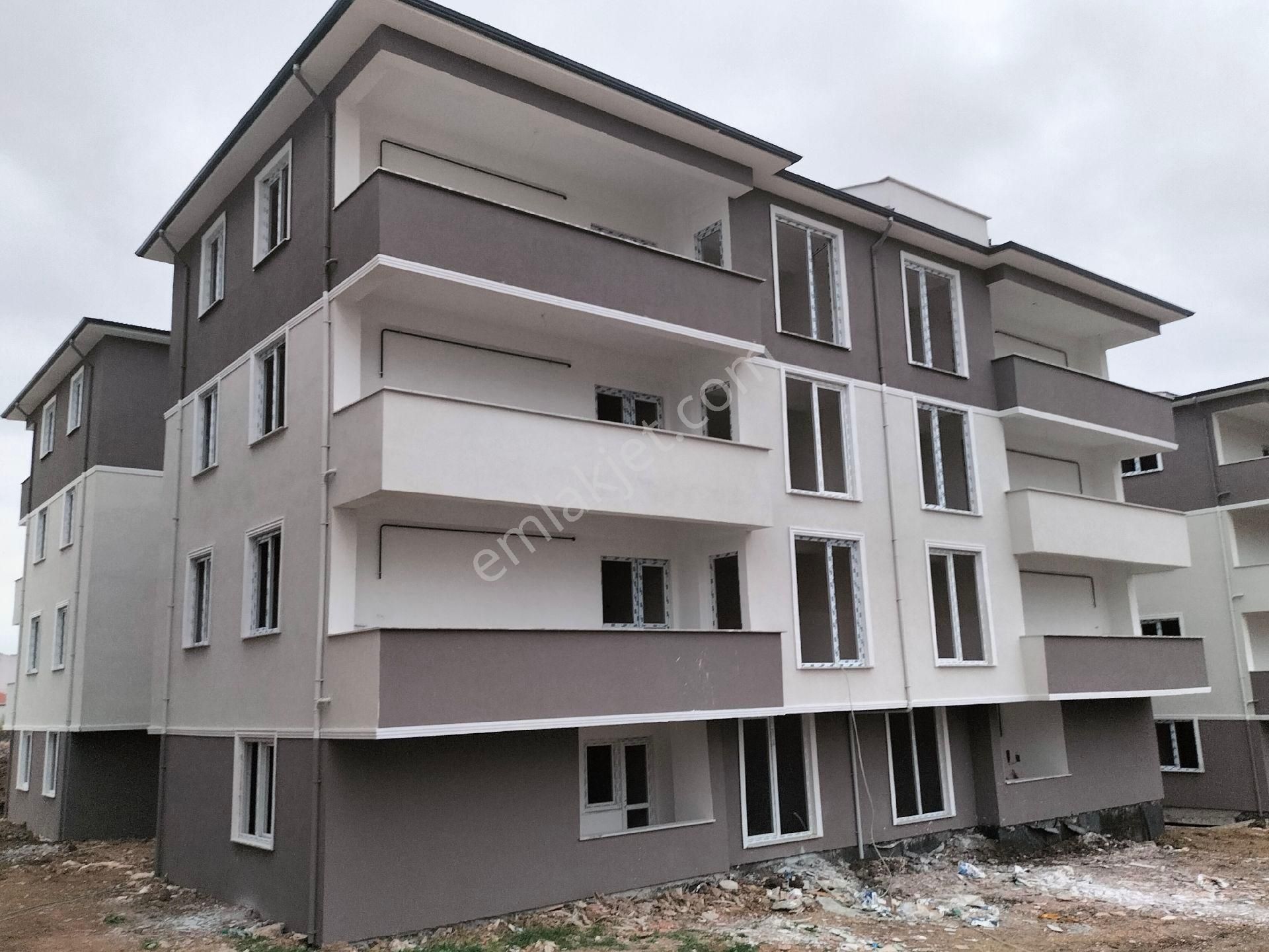 Süleymanpaşa Karadeniz Satılık Daire Havuzlu Sitede 2+1