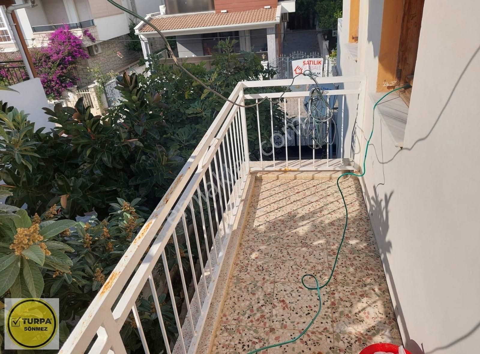 Menderes Çukuraltı Kiralık Daire Turpa Sönmezden Eşyalı Yazlık Ve Kışlık Denize Çok Yakın Daire