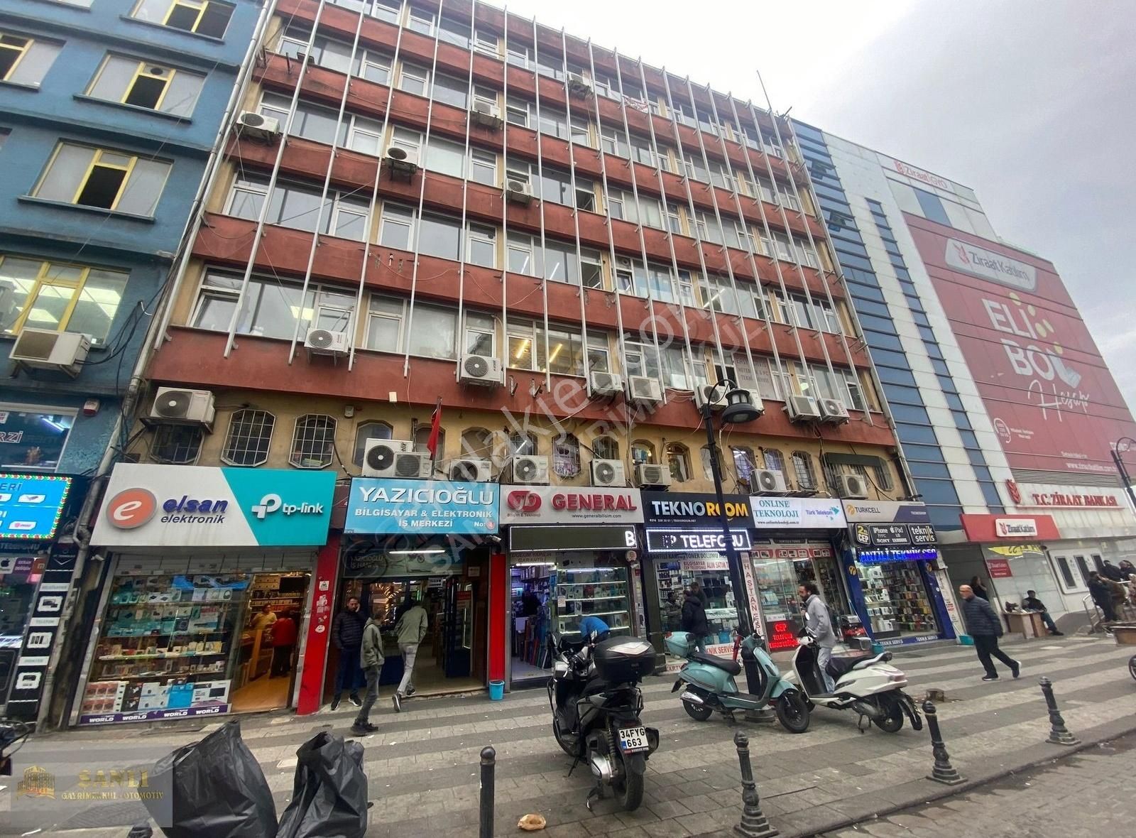 İstanbul Kadıköy Kiralık İşhanı Katı Şanlı Gayrimenkulden Yazıcıoğlunda Eşyalı Deniz Manzaralı Ofis