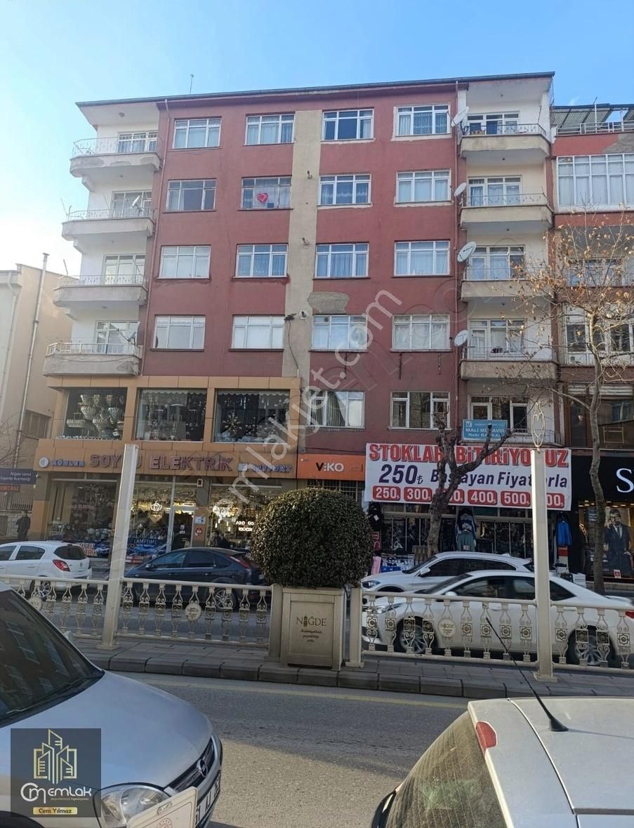 Niğde Merkez Yenice Satılık Daire Yenice Mah.eski Emniyet Karşısı 110 M2 , 2+1 Satılık Daire