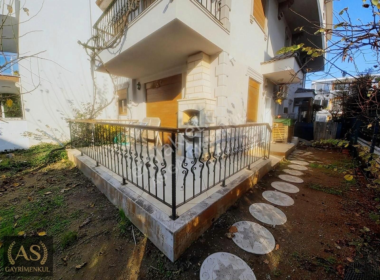 Urla Çamlıçay Kiralık Villa As Gyd...urla Zeytinalan'da Ana Yola Yakın Full Eşyalı Villa