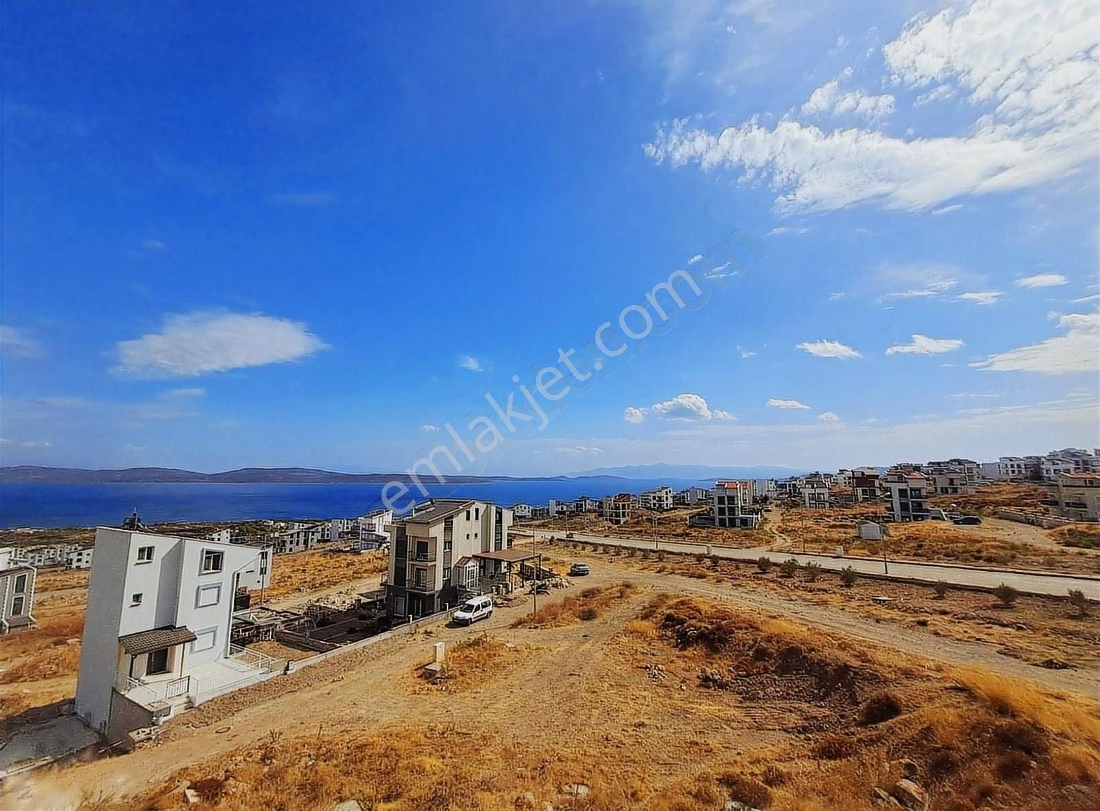 Mordogan Kamukentte 3.5 Kat Trıplex Imarlı Arsa - Görsel 2