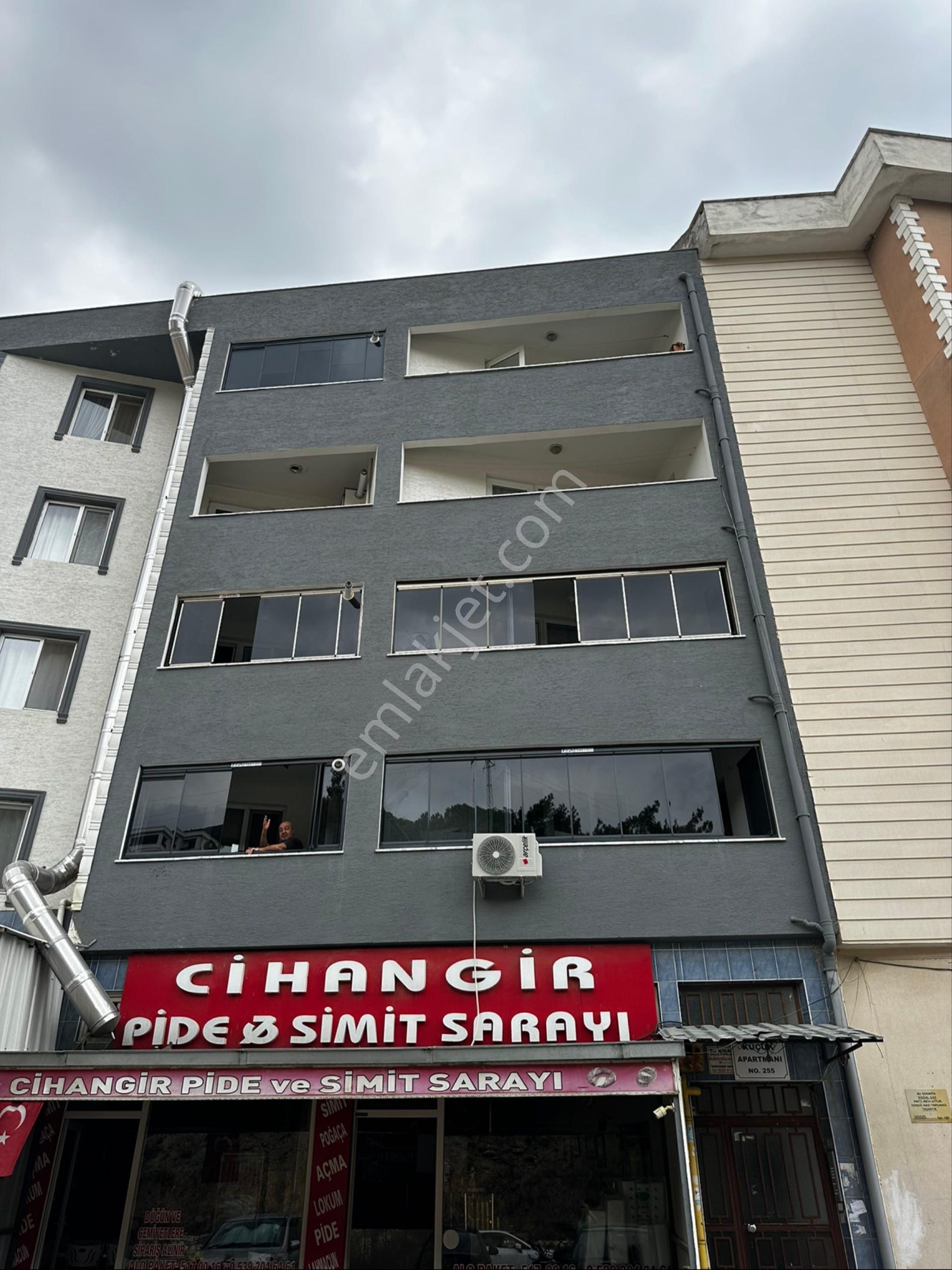 Gemlik Yeni Satılık Daire Gemlikte 15 Yıllık Asansörlü Satılık 3+1