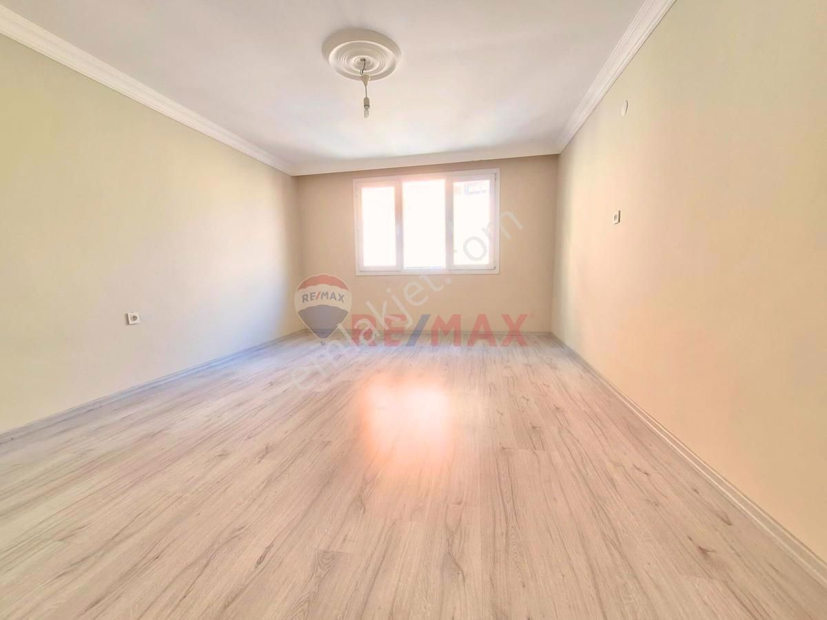 Buca Çamlıpınar Kiralık Daire Re/max Arma' Dan İzmir Buca Çamlıkule Mahallede Kiralık 1+1 Teraslı Daire