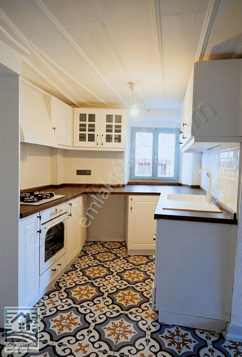 Ayvalık Merkez Butik Otel Yapılabilir Rum Evi - Görsel 3