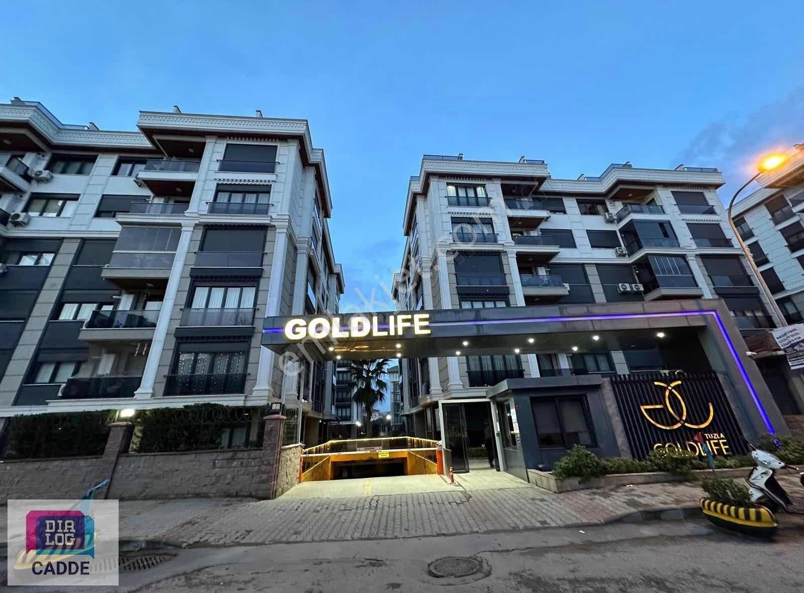 Tuzla Yayla Satılık Daire Tuzla Goldlife Sitesinde Büyük 3.5+1 Satılık Daire