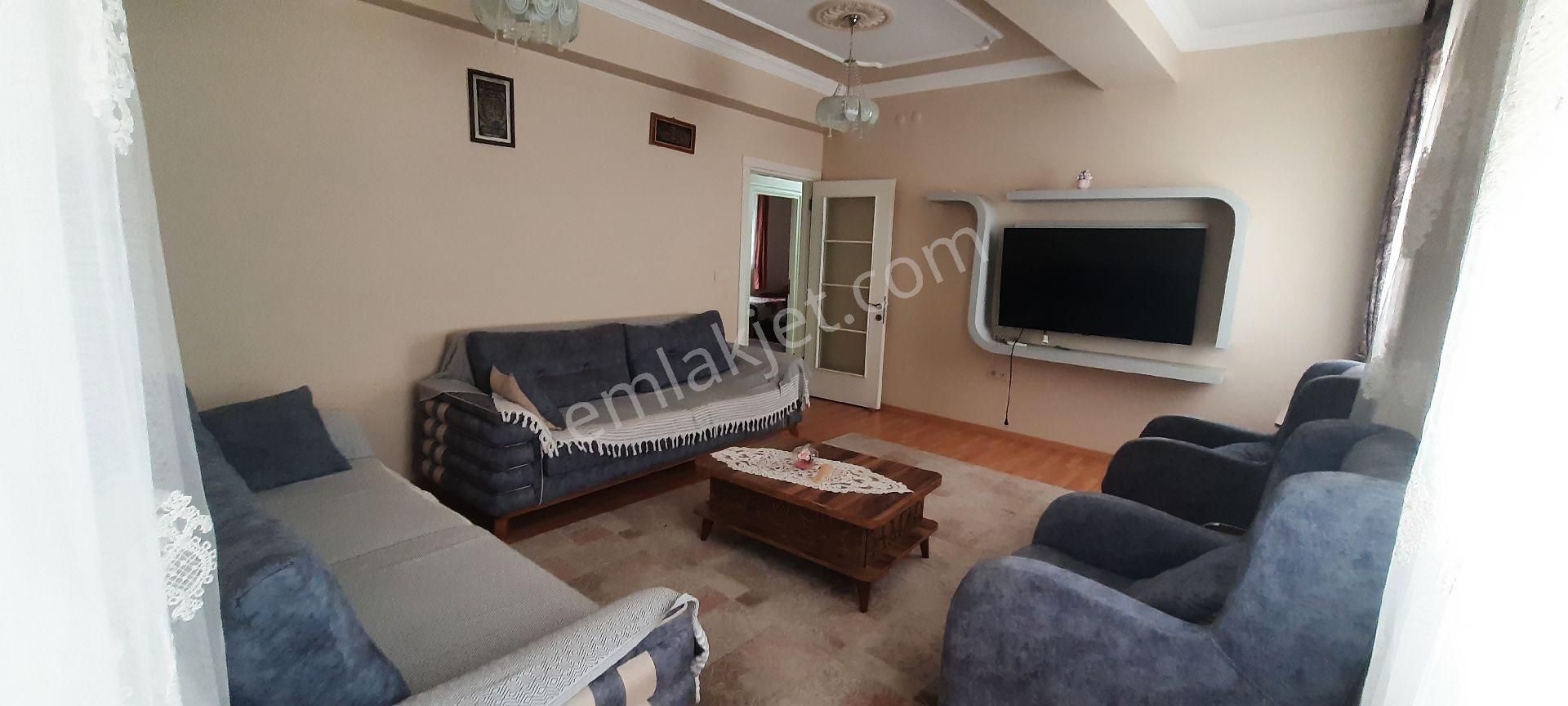 Bayraklı Çiçek Kiralık Daire İzmir Bayraklı Çiçek Mah. Gazi Meydanında Kiralık 2+1 Daire